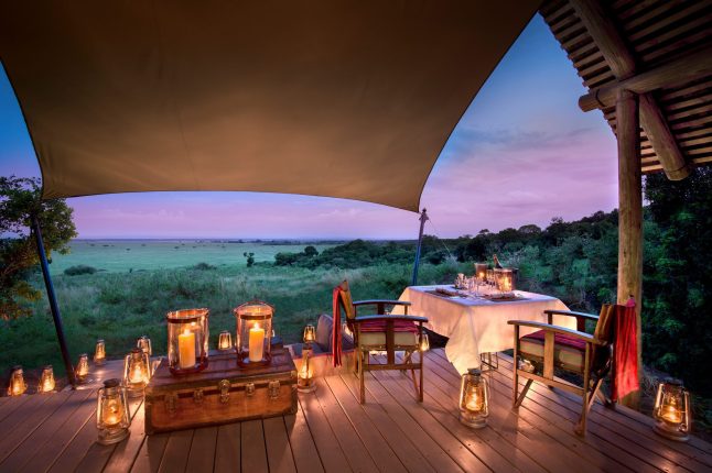 kenya-bateleur-camp-guest-delight-romantic-dining-at-sunset-with-lanterns-collections-3000_lr